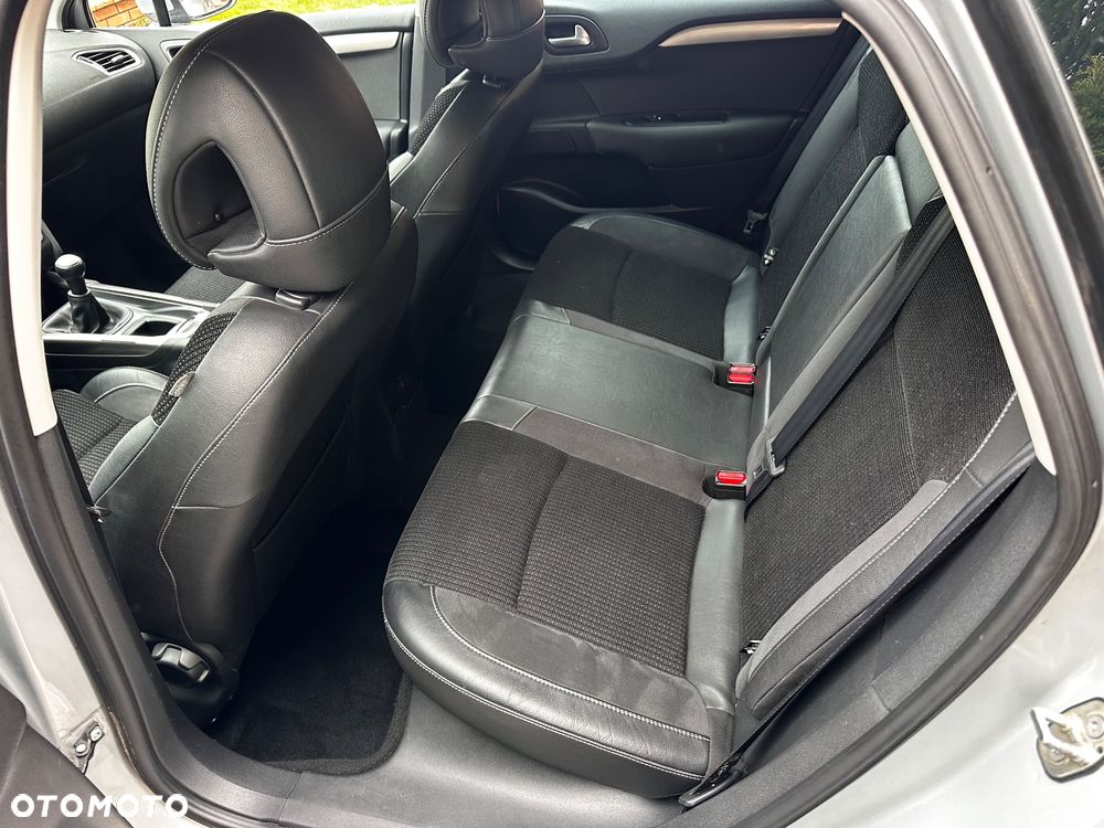 Citroën C4 VTi 120 Exclusive - 33