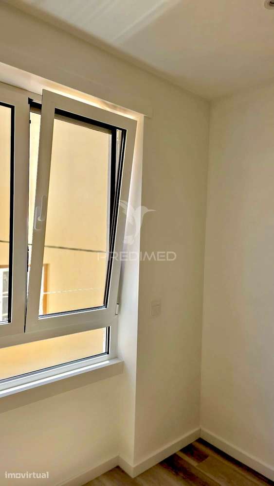 Apartamento T3 Remodelado na Nazaré para comprar - Grande imagem: 3/26