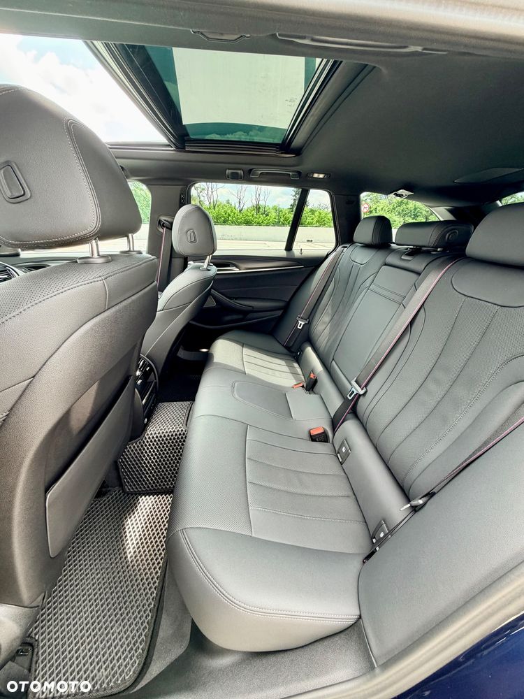 BMW Seria 5 540d xDrive mHEV M Sport sport - 14
