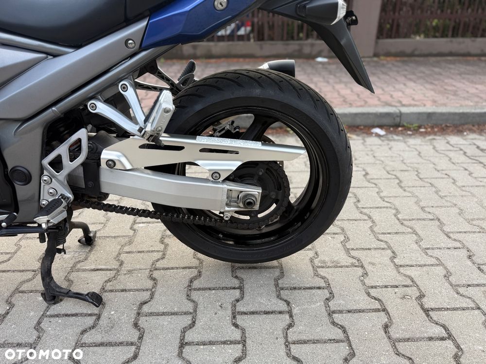 Suzuki GSX - 19