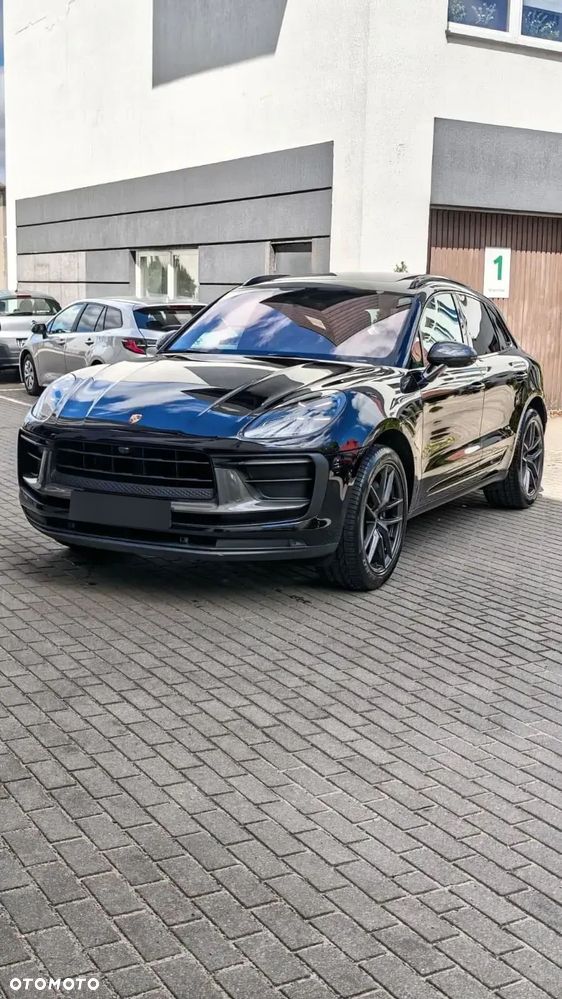 Porsche Macan T - 1