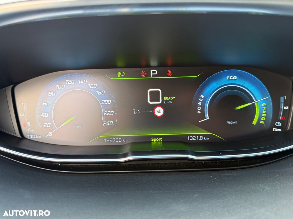 Peugeot 3008 PHEV EAT8 4X4 GT Pack - 27