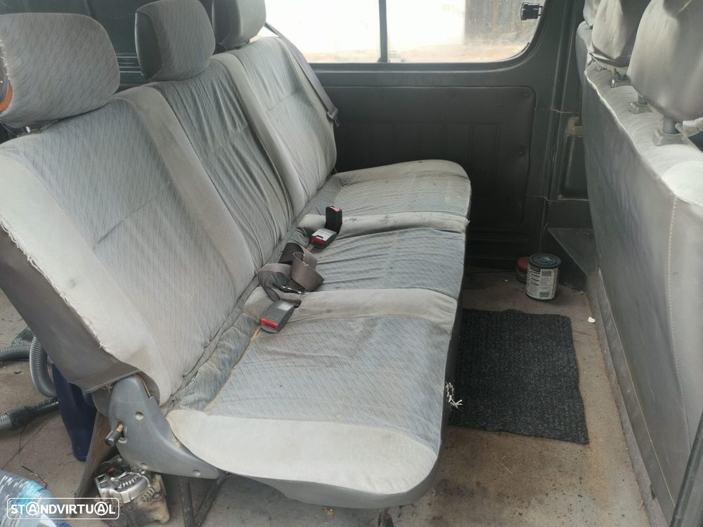 Toyota HiAce - 4