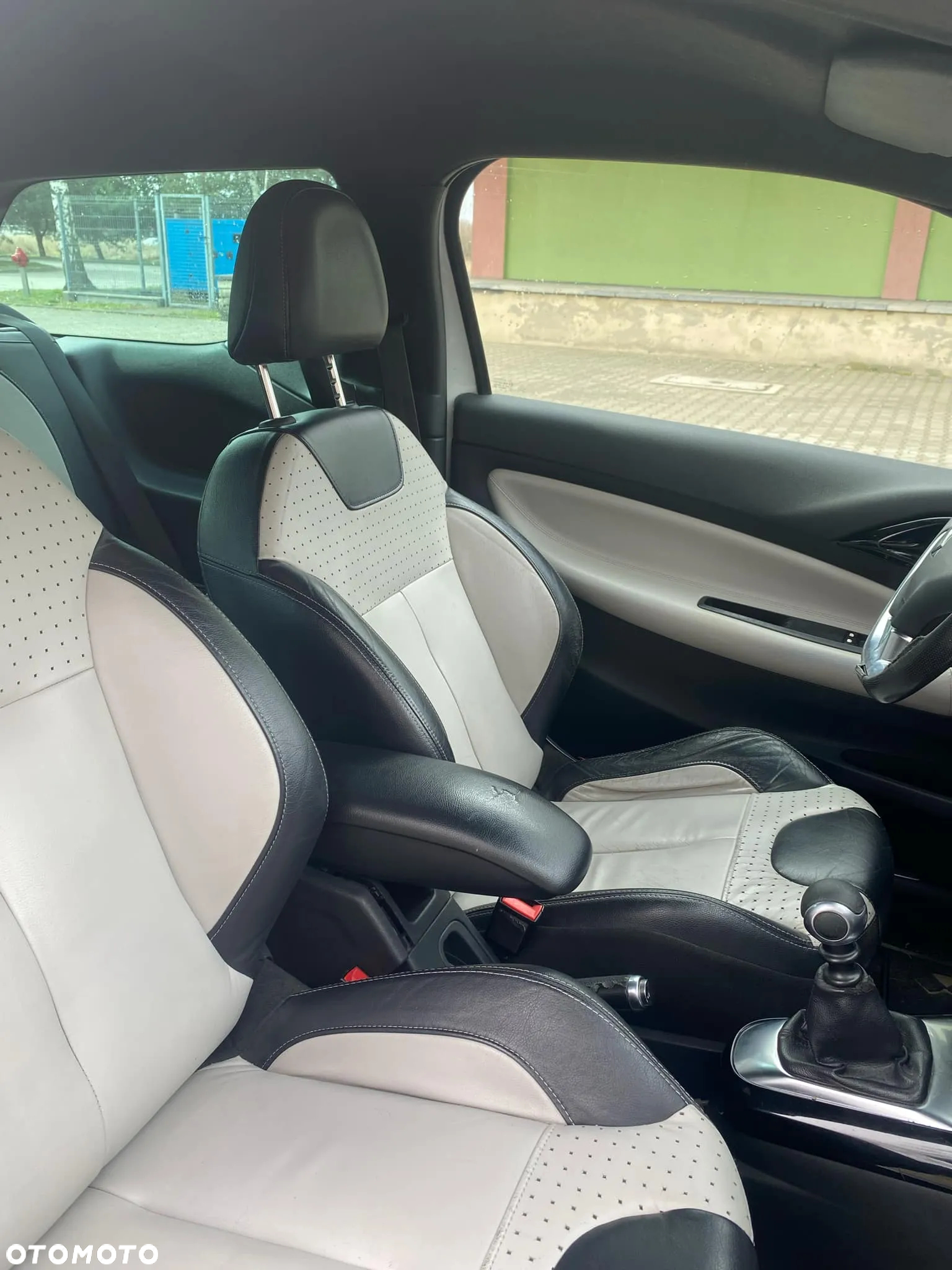 Citroën DS3 1.6 HDi SportChic - 15