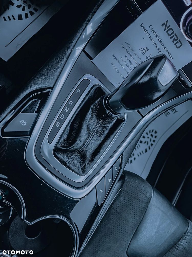 Ford S-Max 2.0 TDCi 4WD Titanium PowerShift - 22