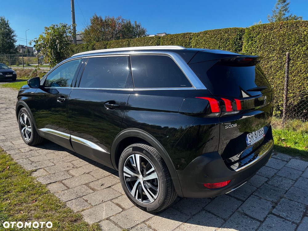 Peugeot 5008 - 8