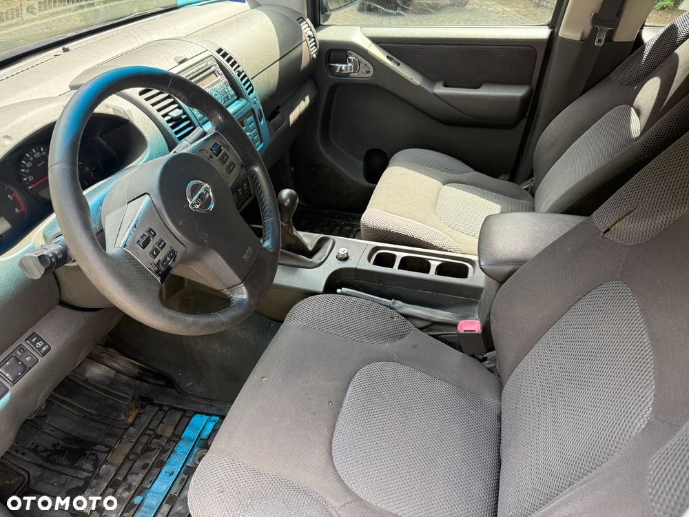 Nissan Navara 2.5 D LE - 10