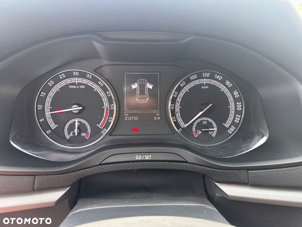 Skoda Karoq 1.6 TDI 4x2 Style - 10