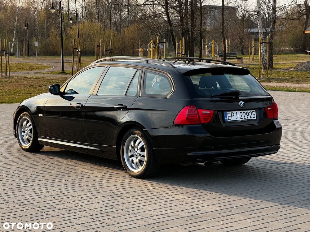 BMW Seria 3 318i Edition Sport - 4