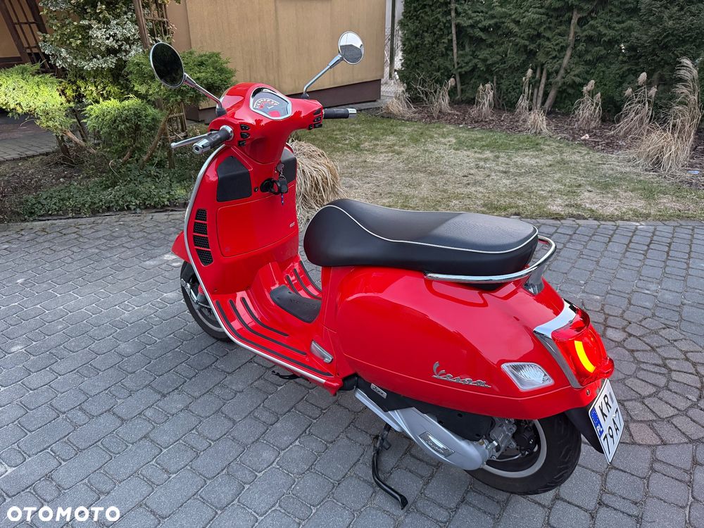 Vespa GTS - 8