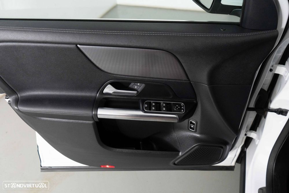 Mercedes-Benz GLA 250 e - 21