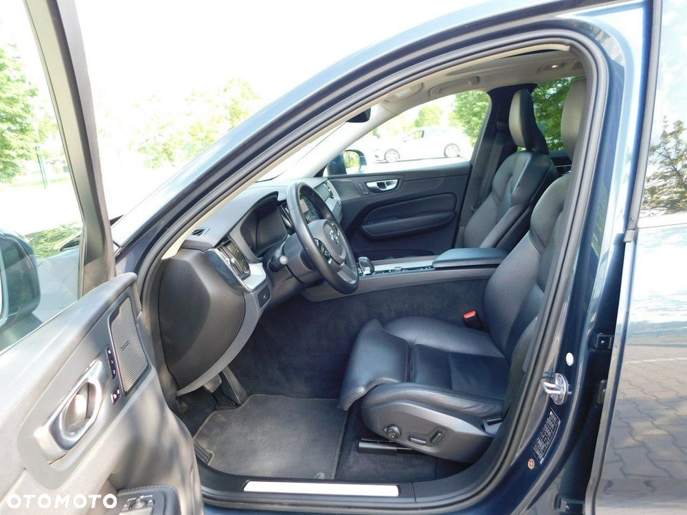 Volvo XC 60 B4 D Plus Bright - 16