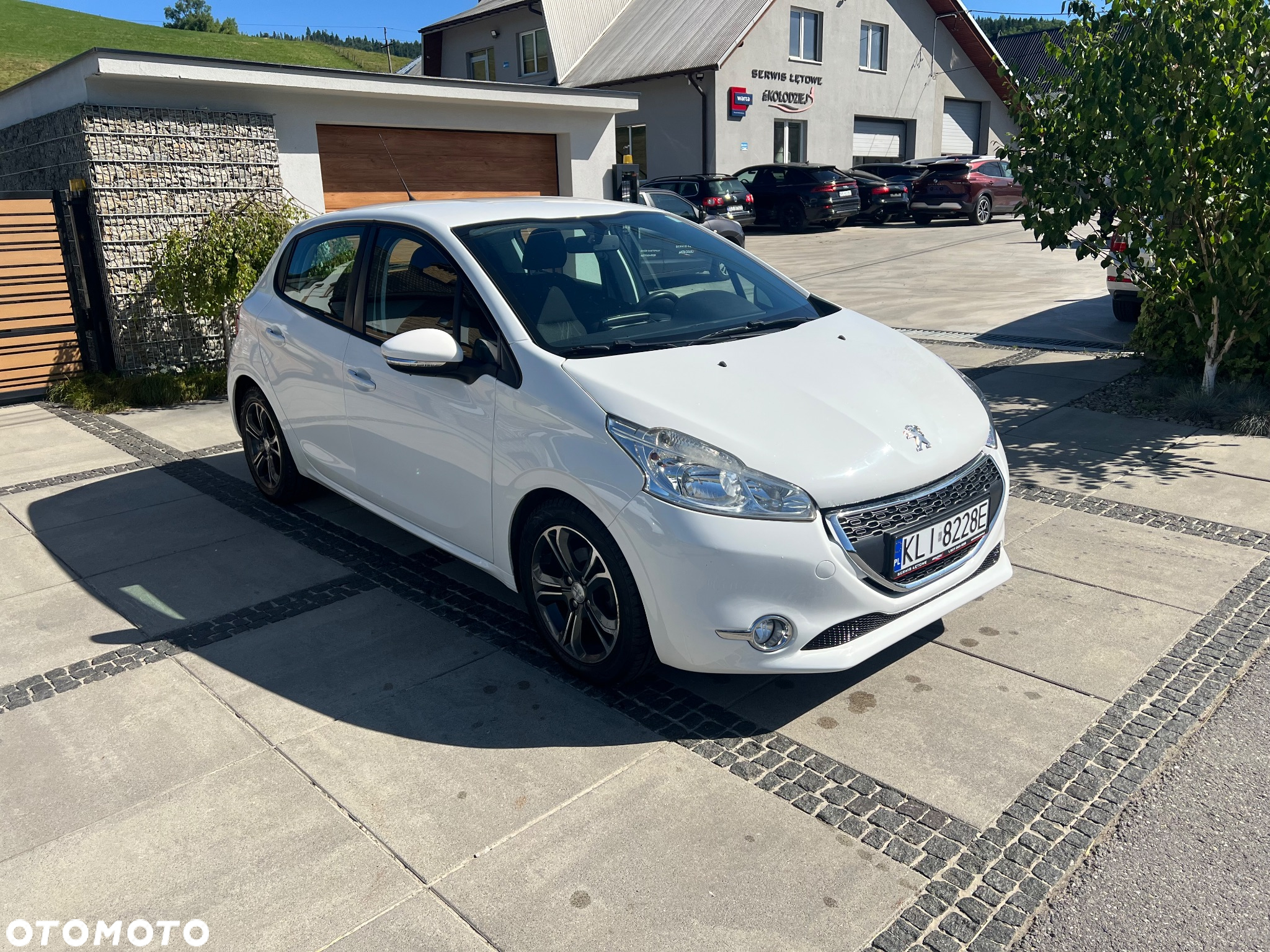 Peugeot 208 - 3
