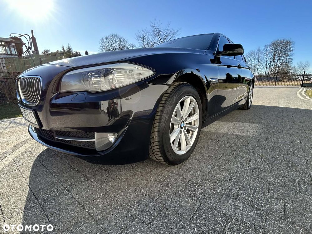BMW Seria 5 525d Luxury Line - 7
