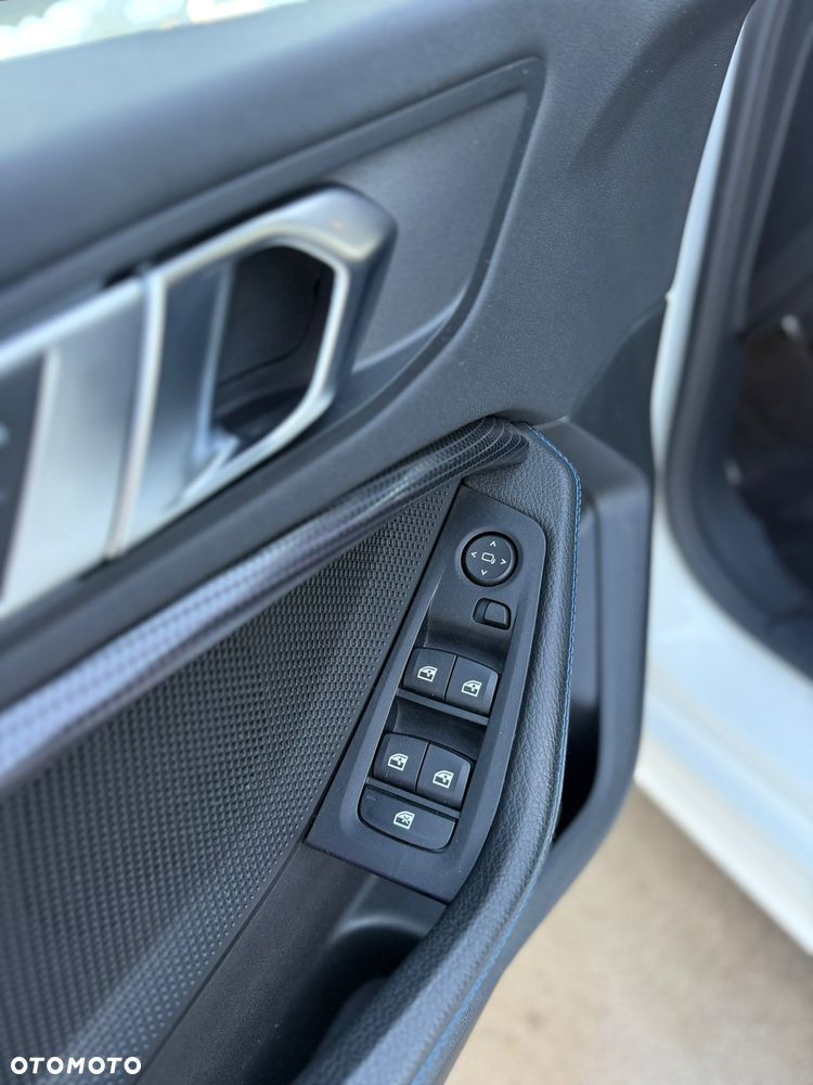 BMW Seria 1 118i M Sport - 11