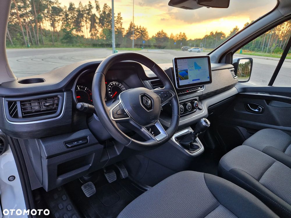 Renault Trafic 2.0 dCi - 17