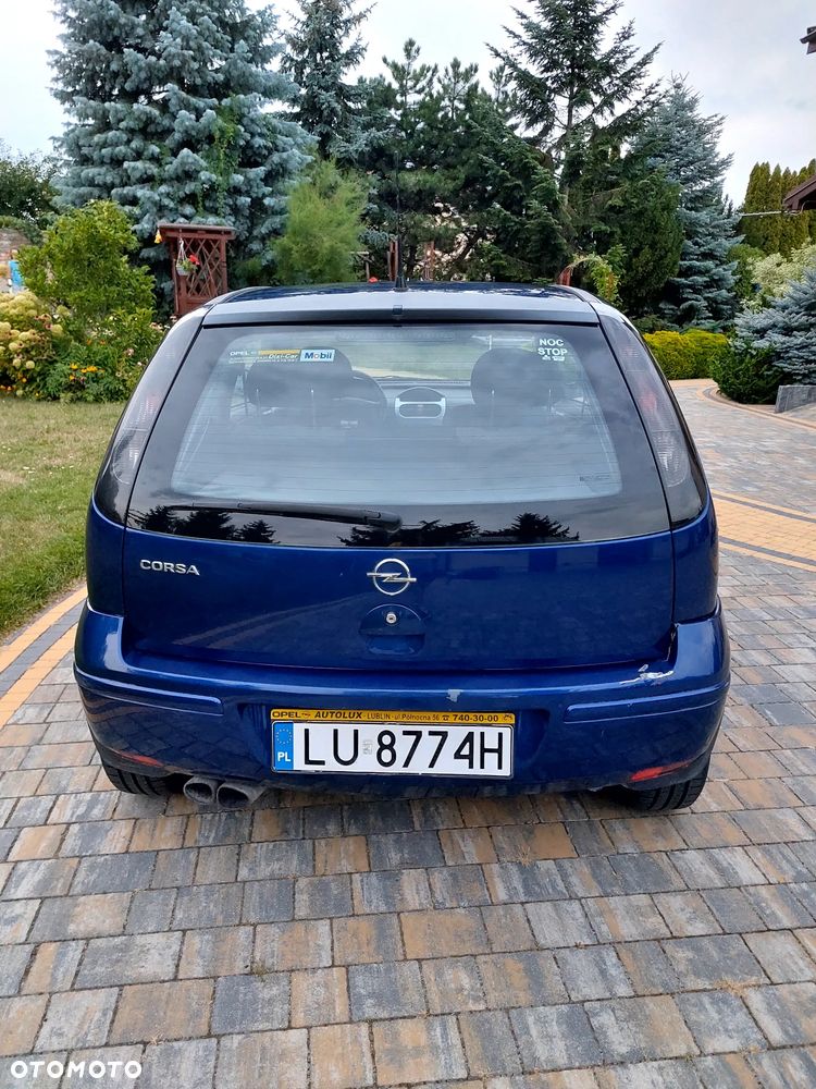 Opel Corsa 1.2 16V Essentia - 12