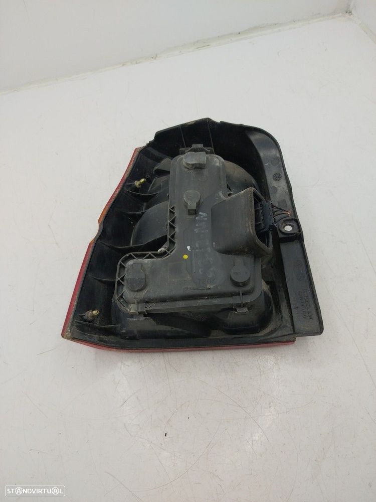 Farolim Stop Dto Seat Arosa (6H) - 4