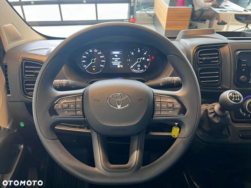 Toyota Proace MAX - 10