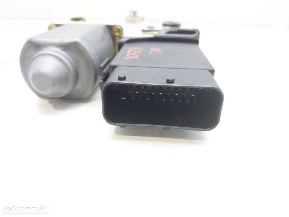 MOTOR ELEVADOR DE VIDRO FRONTAL DIREITO VOLKSWAGEN BORA 2001 -1J1959802D - 4