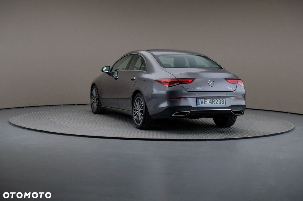 Mercedes-Benz CLA - 2