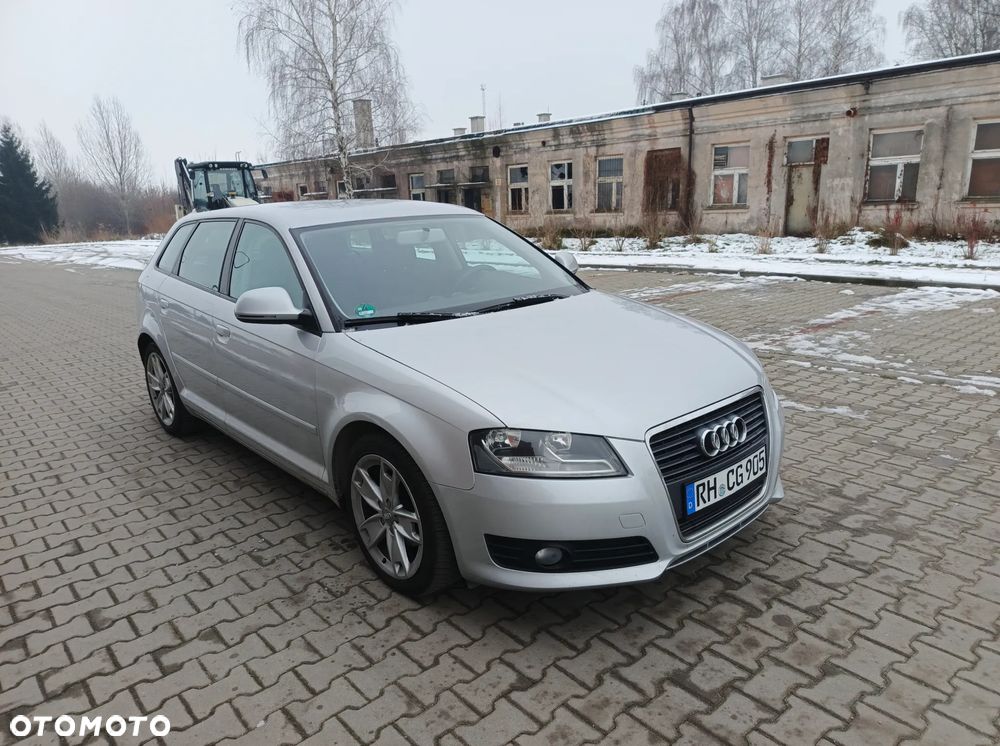 Audi A3 Sportback 1.6 TDI DPF Attraction - 1