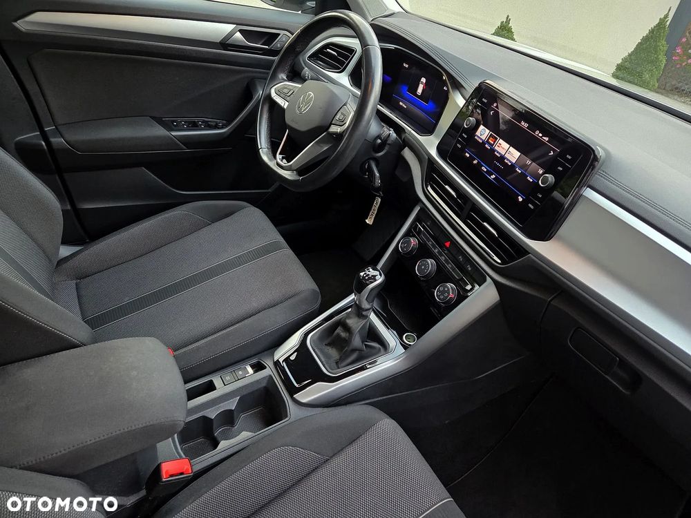 Volkswagen T-Roc - 3
