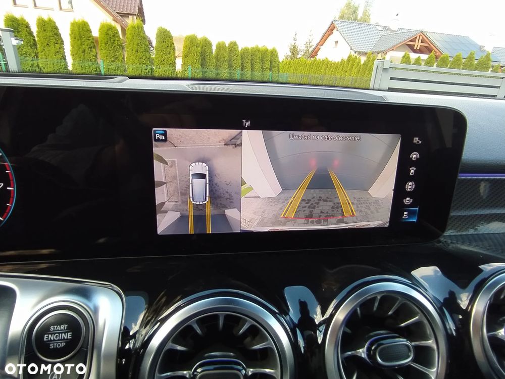 Mercedes-Benz GLB 250 4-Matic AMG Line 8G-DCT - 37