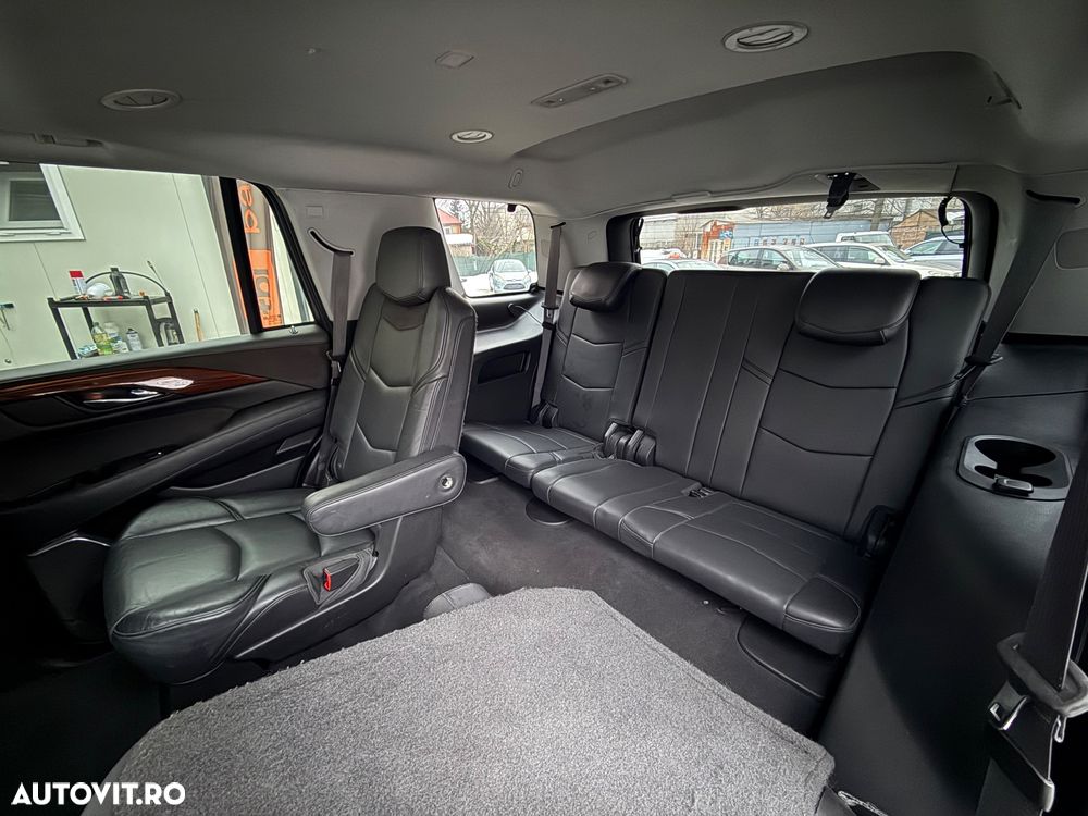 Cadillac Escalade - 12