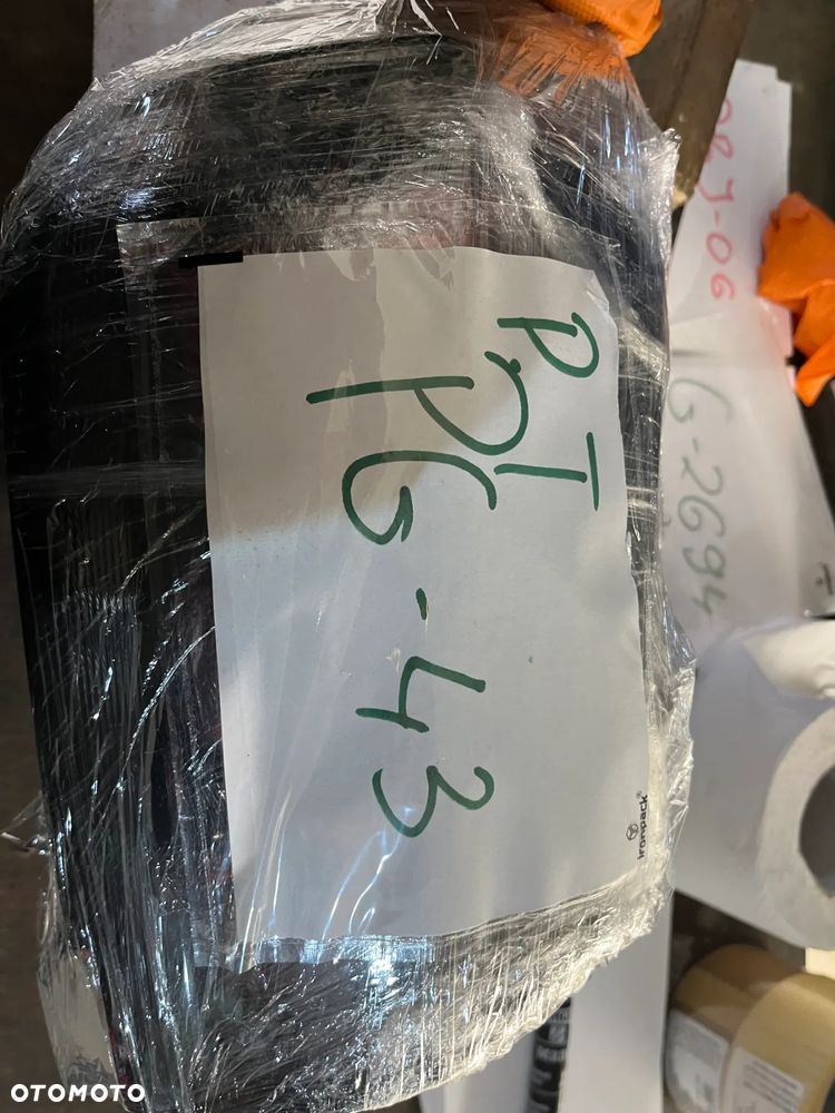 PG-43 LEWA TYLNA LAMPA PEUGEOT 208 - 3