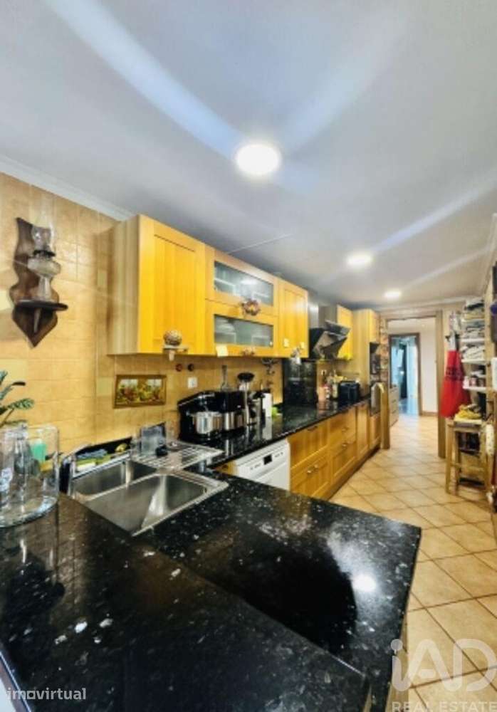 Apartamento T2 em Almada, Cova da Piedade, Pragal e Cacilhas de 132 m2 - Grande imagem: 4/23
