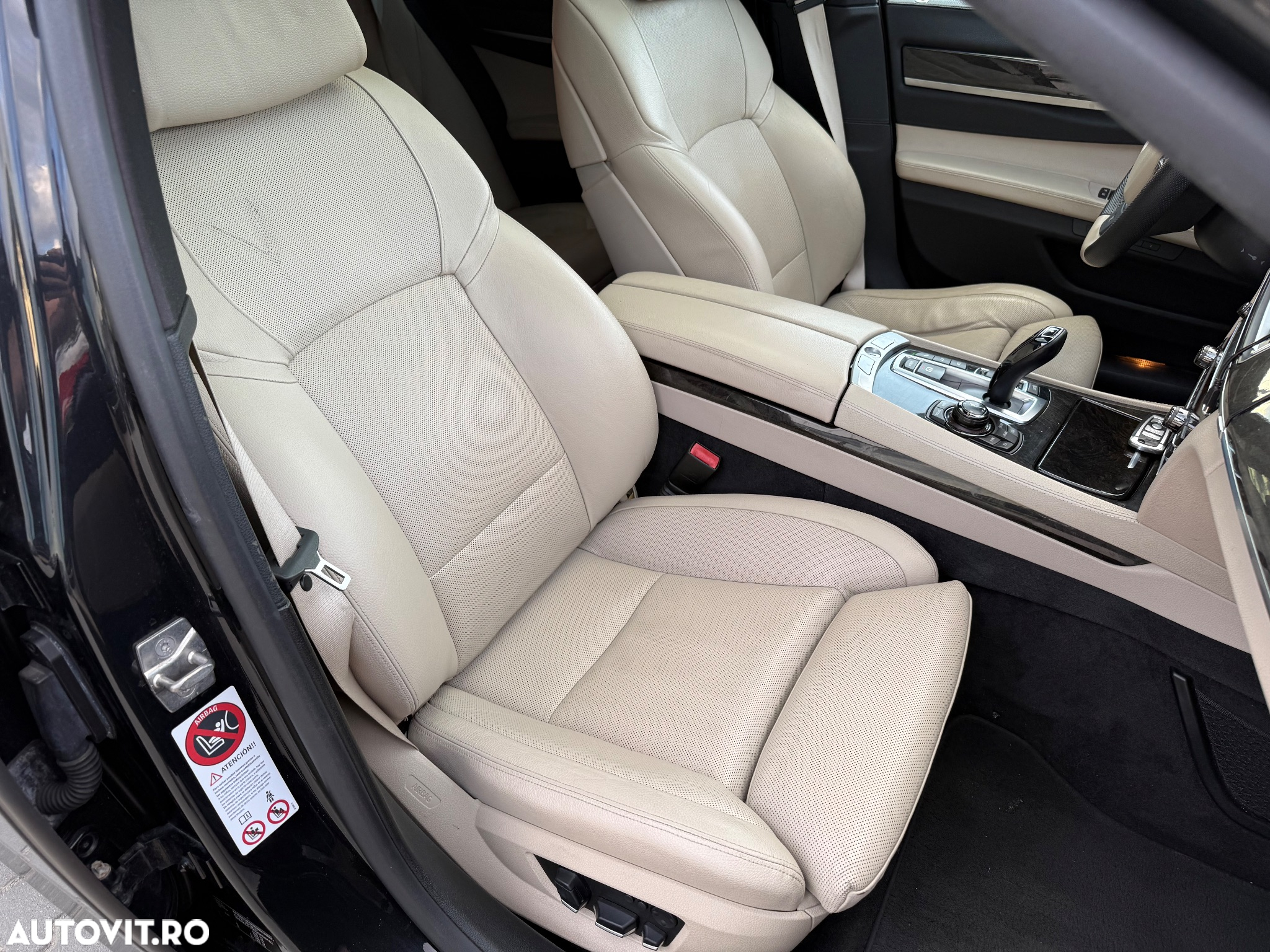 BMW Seria 7 740d xDrive - 14