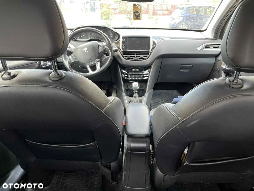 Peugeot 208 1.6 e-HDi Allure STT - 9