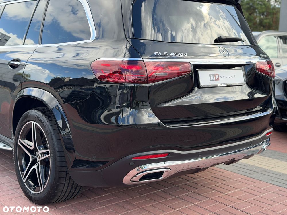 Mercedes-Benz GLS - 33