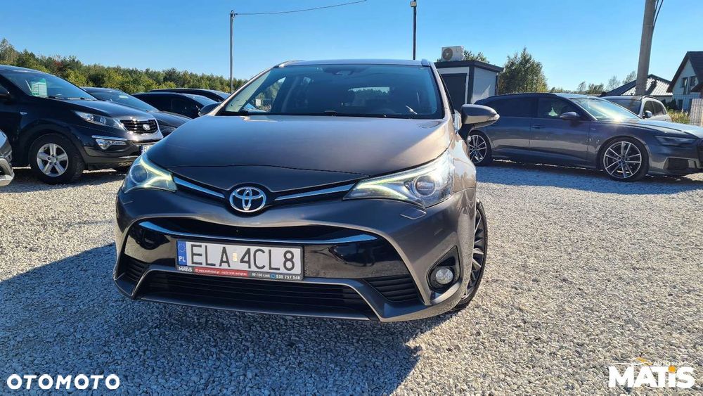 Toyota Avensis - 16