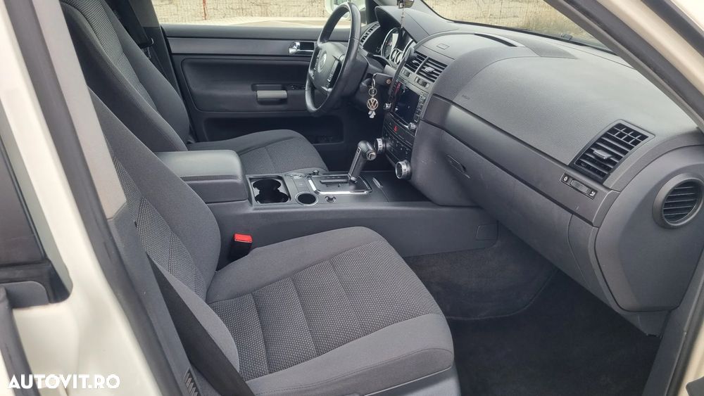 Volkswagen Touareg 2.5 R5 TDI DPF Aut. Individual - 20