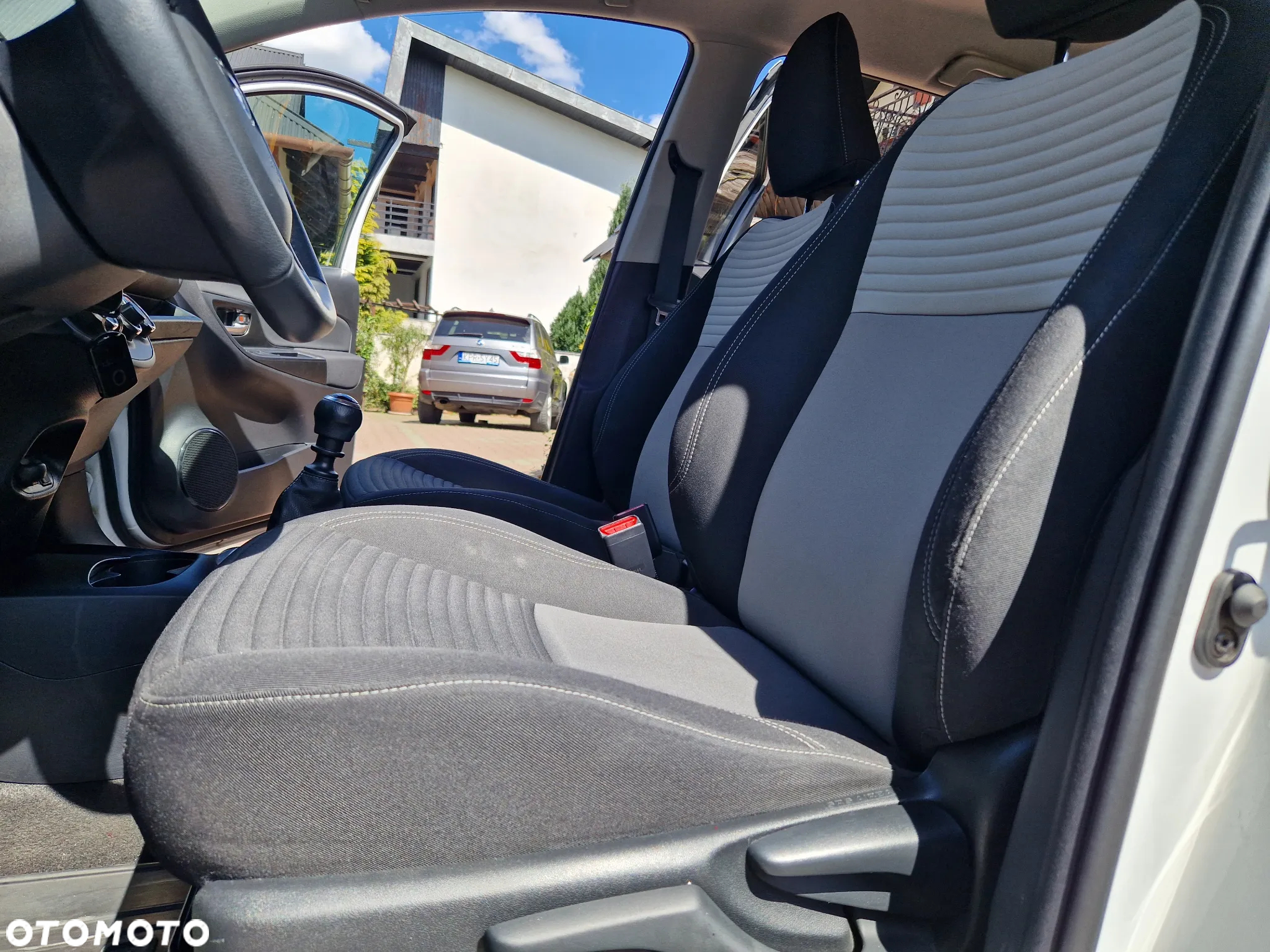 Toyota Yaris 1.5 Premium - 21