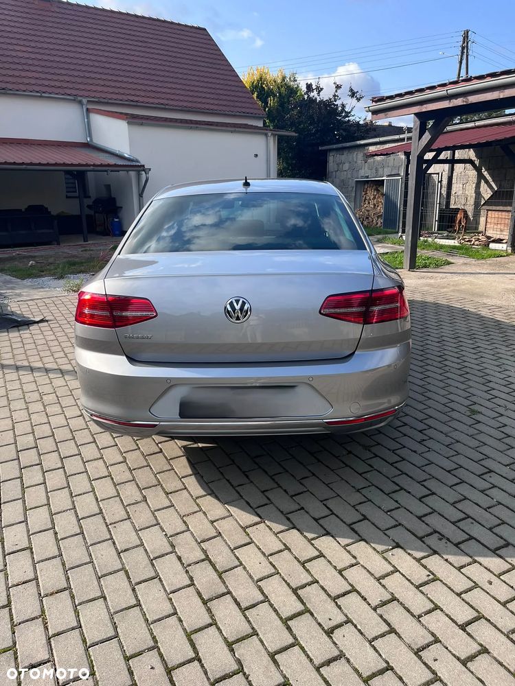 Volkswagen Passat 2.0 TDI SCR Highline DSG - 10