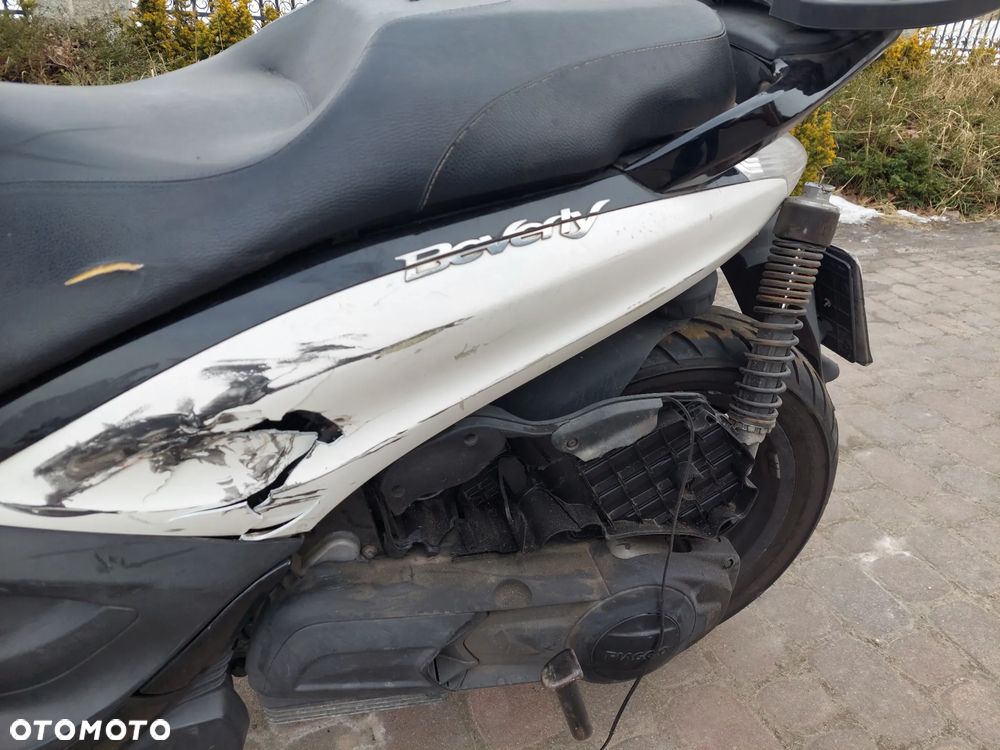Piaggio Beverly - 12