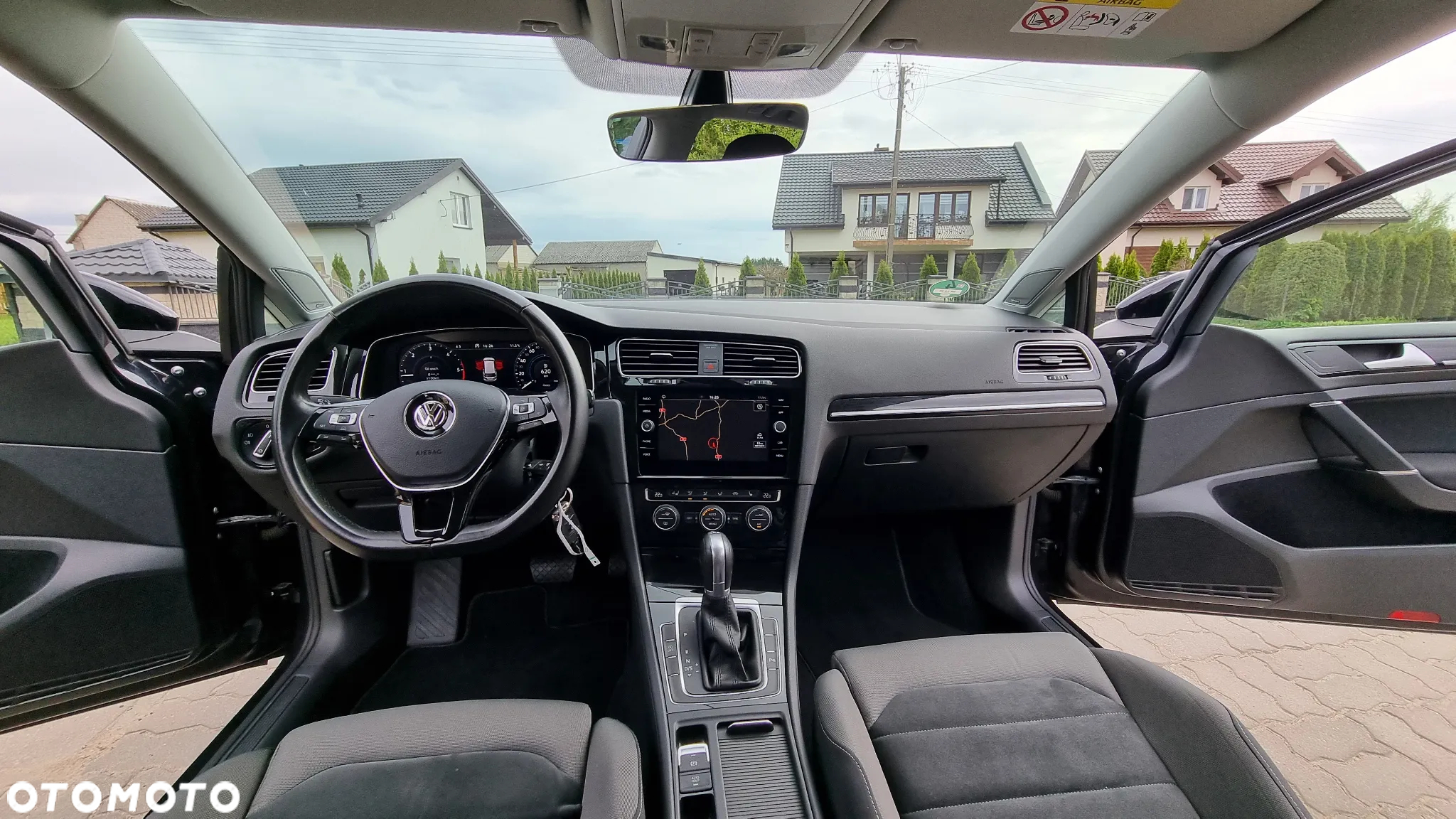 Volkswagen Golf 2.0 TDI (BlueMotion Technology) DSG Highline - 9