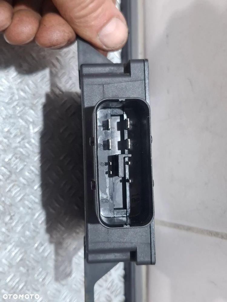 Moduł napięcia DCDC sterownik Mazda III 2015 rok nr PE0318572 - 2