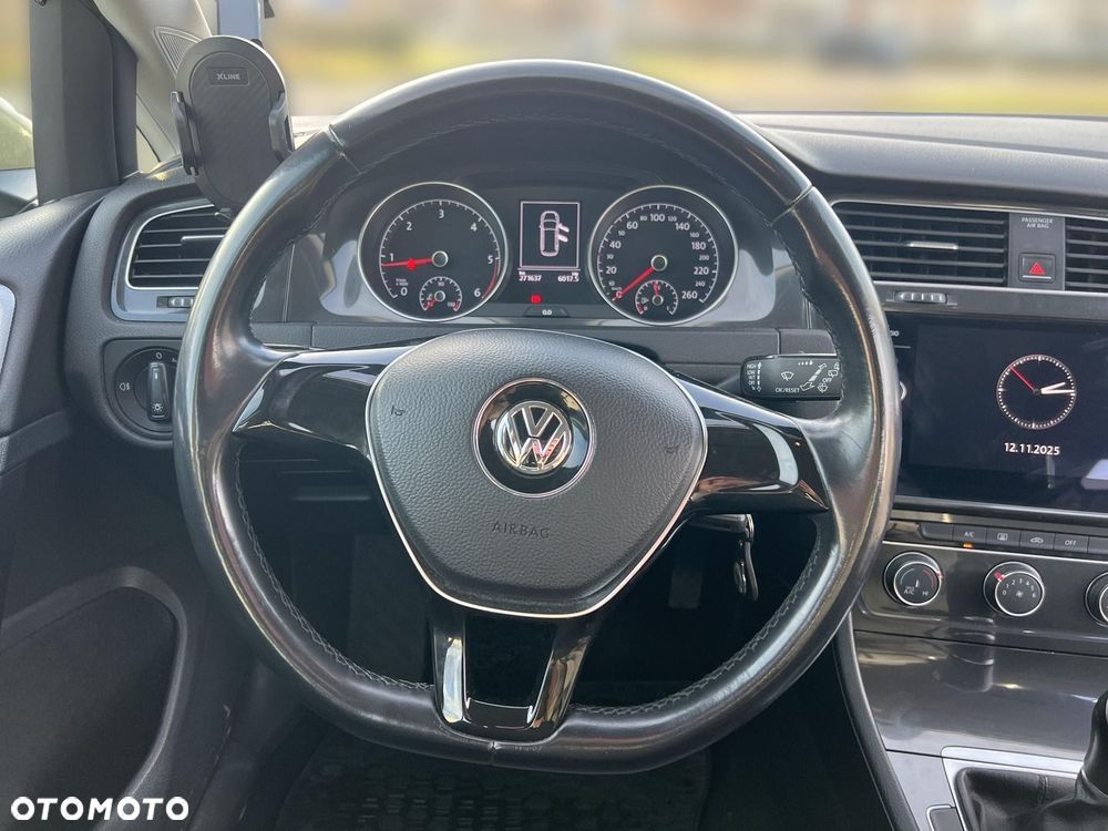 Volkswagen Golf - 17