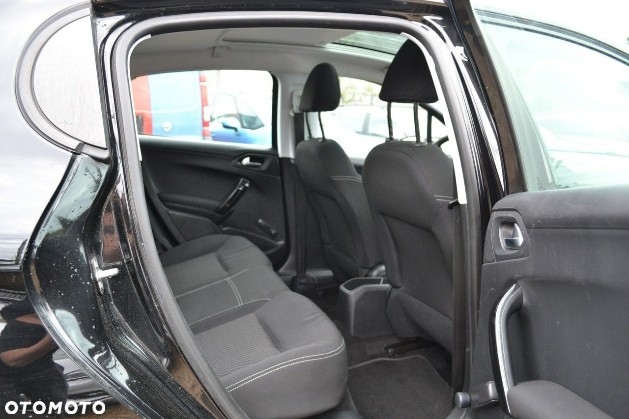 Peugeot 208 1.2 PureTech Allure - 14