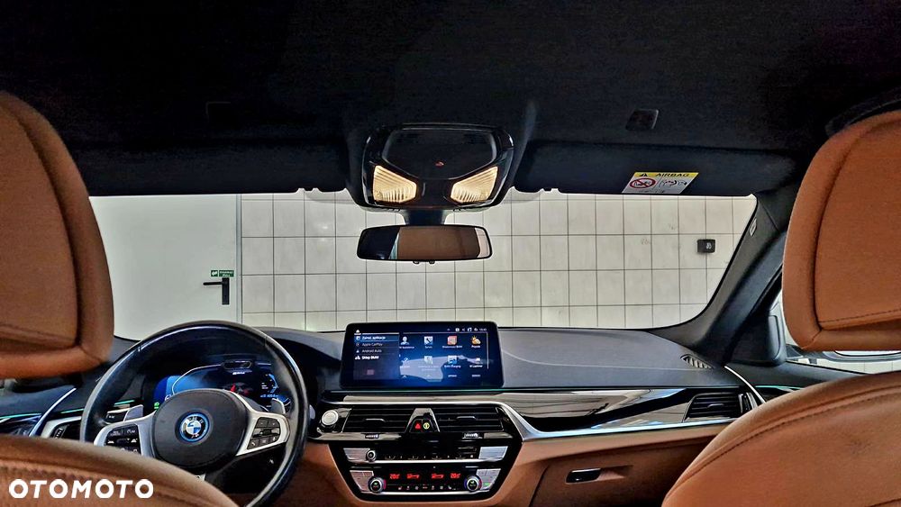 BMW Seria 5 530e M Sport Edition - 13