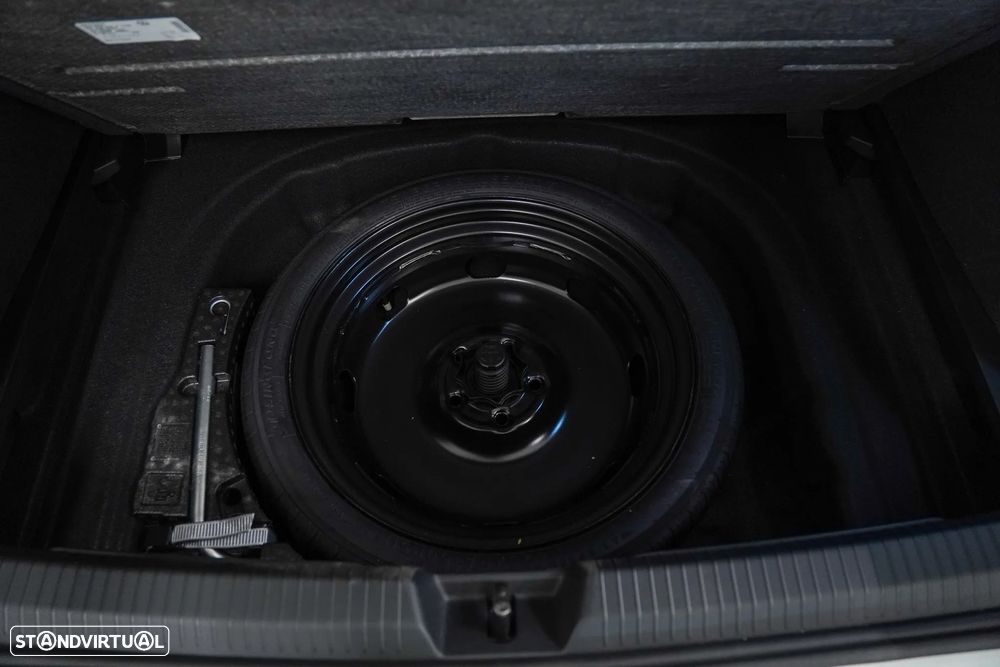 VW Golf 1.5 eTSI Urban DSG - 13