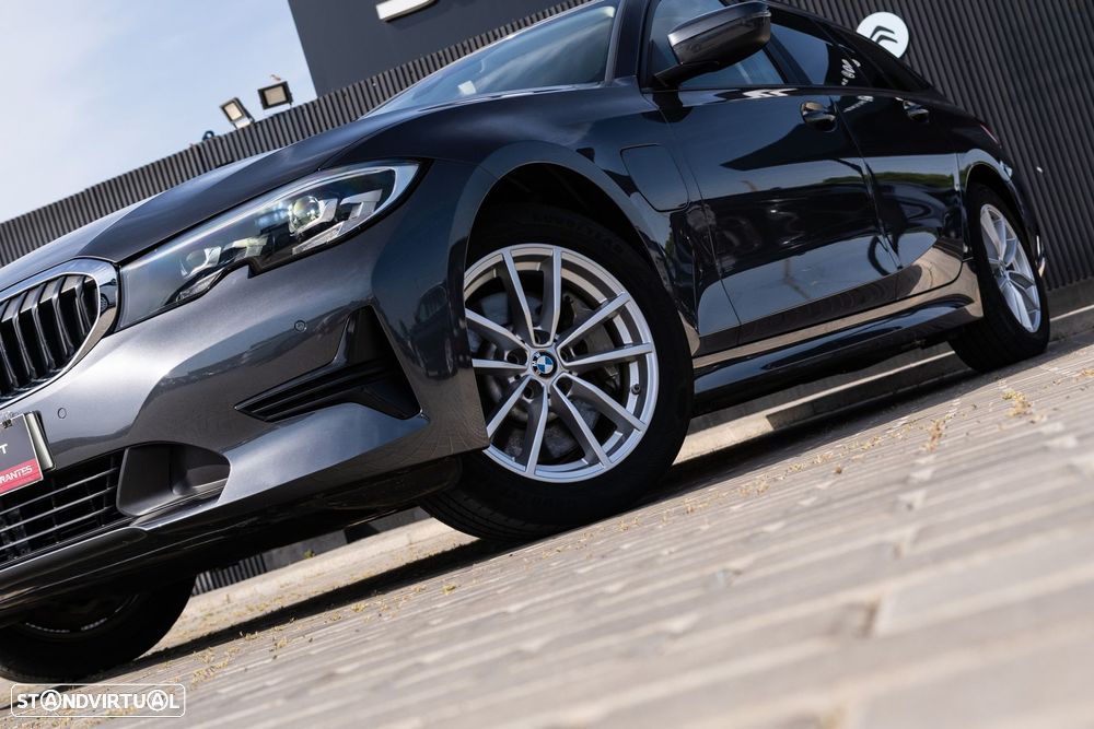 BMW 330 e Corporate Edition Auto - 4