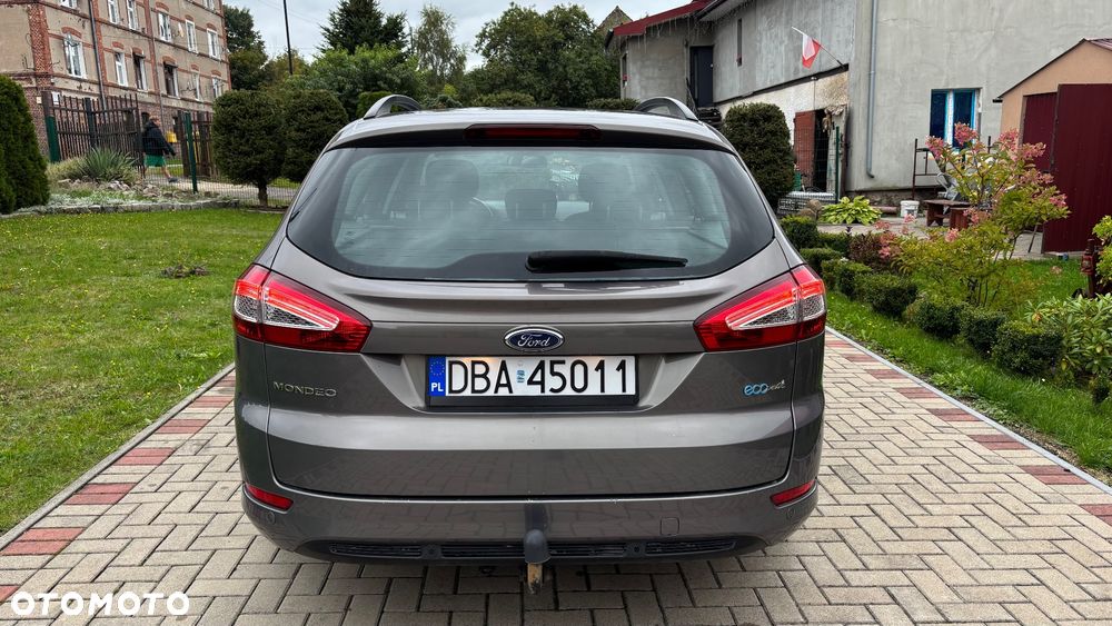 Ford Mondeo - 28