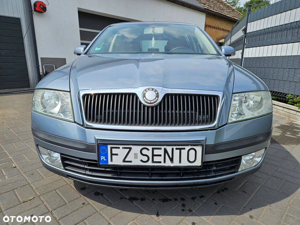 Skoda Octavia Combi 1.6 FSI Ambiente - 2