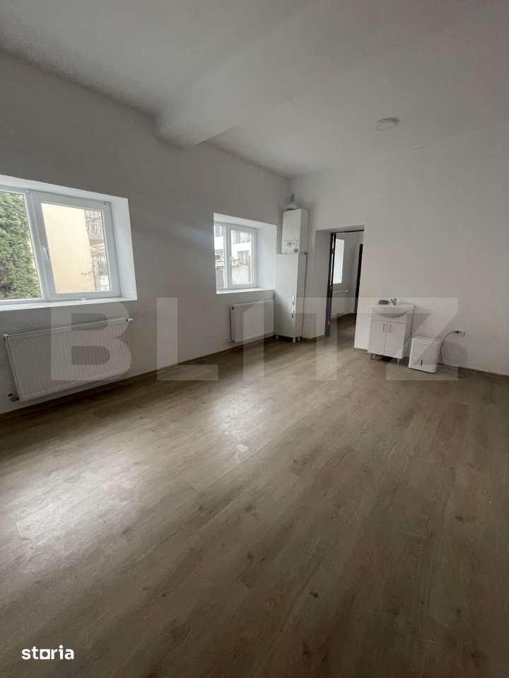 Proprietate cu 4 camere, 75 mp, zona ultracentrala — fotografia 1