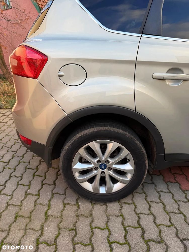 Ford Kuga 2.0 TDCi Titanium FWD - 7